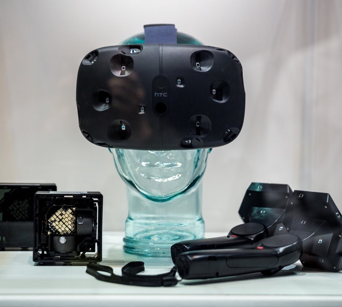 Trem do terror que utiliza o HTC Vive será aberto em maio 