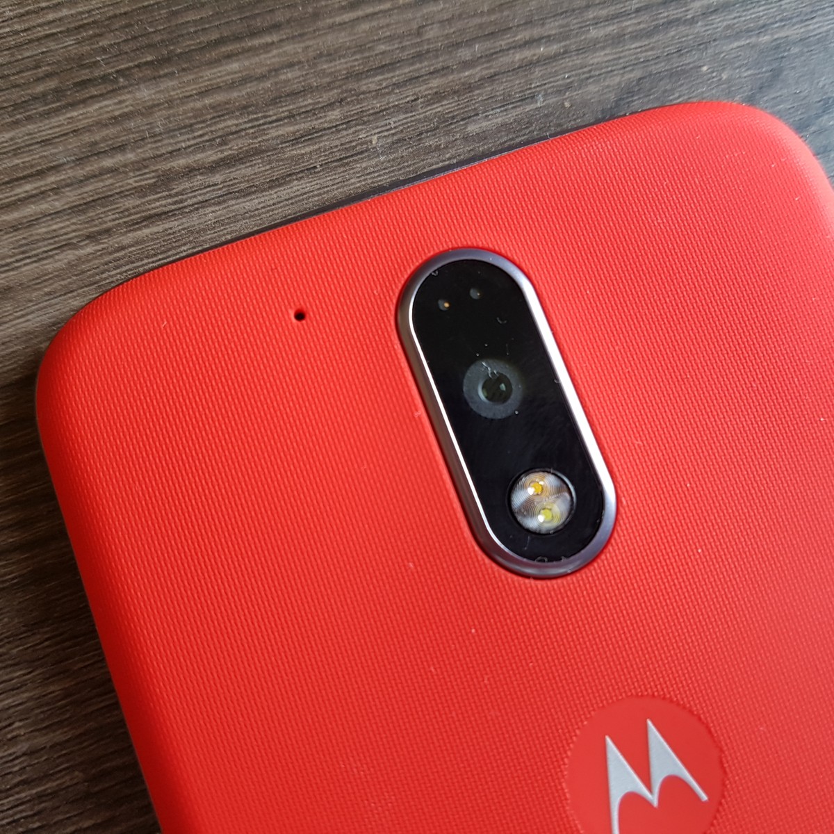 Moto G4 Plus tem um LED de notificações, mas você não pode ativá-lo 