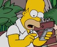 At ele! Vdeo mostra Homer Simpson viciado em Pokmon Go