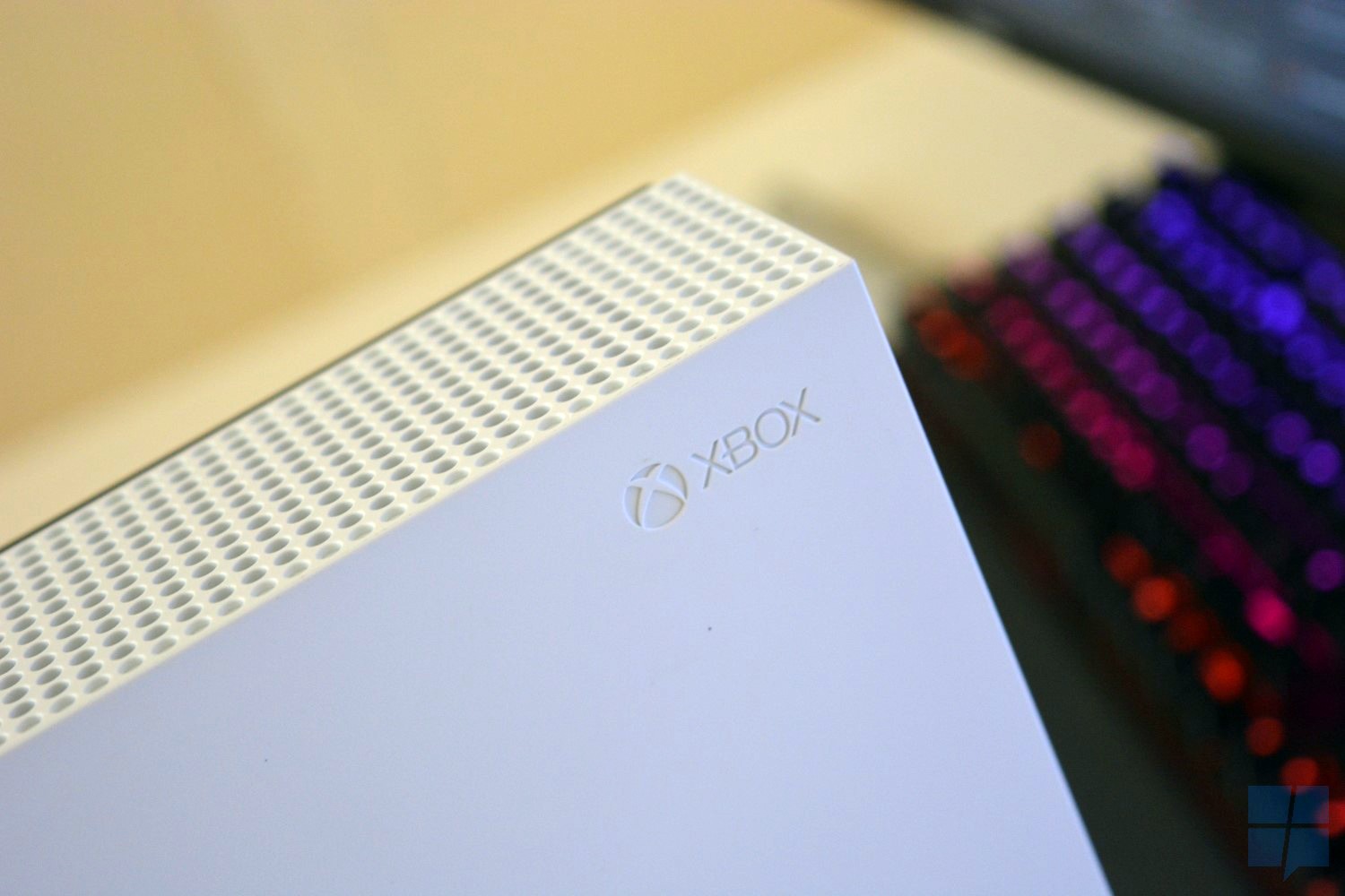 Alguém transformou o Xbox One S em um notebook portátil para jogar