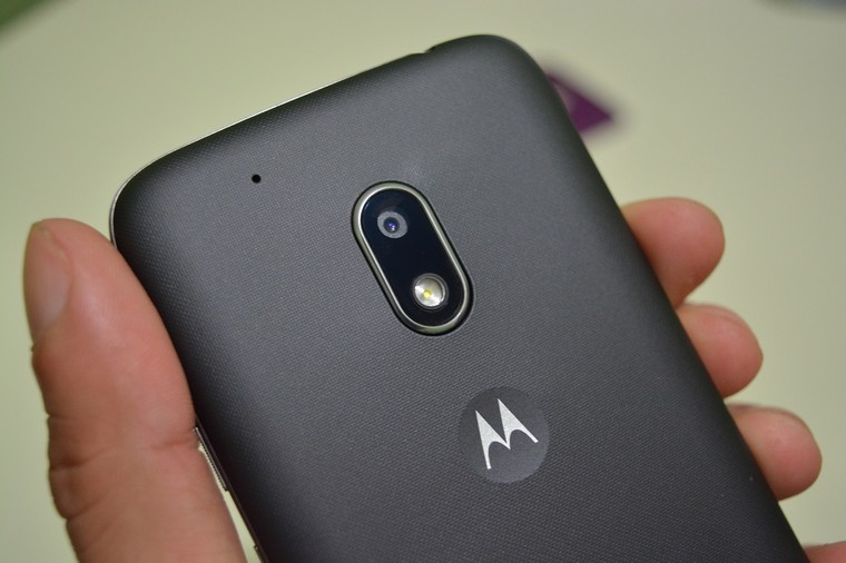 Android 7.0 Nougat leva novo comando por gesto para Moto G4 Plus