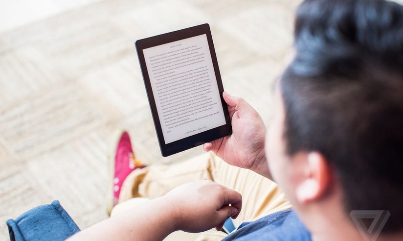 Kobo Aura One é um e-reader com tela de 300ppi à prova d'água
