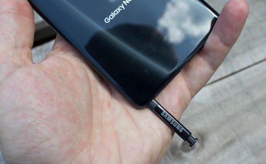 Emperrou? S-Pen do Galaxy Note 7 ainda retém falha de design