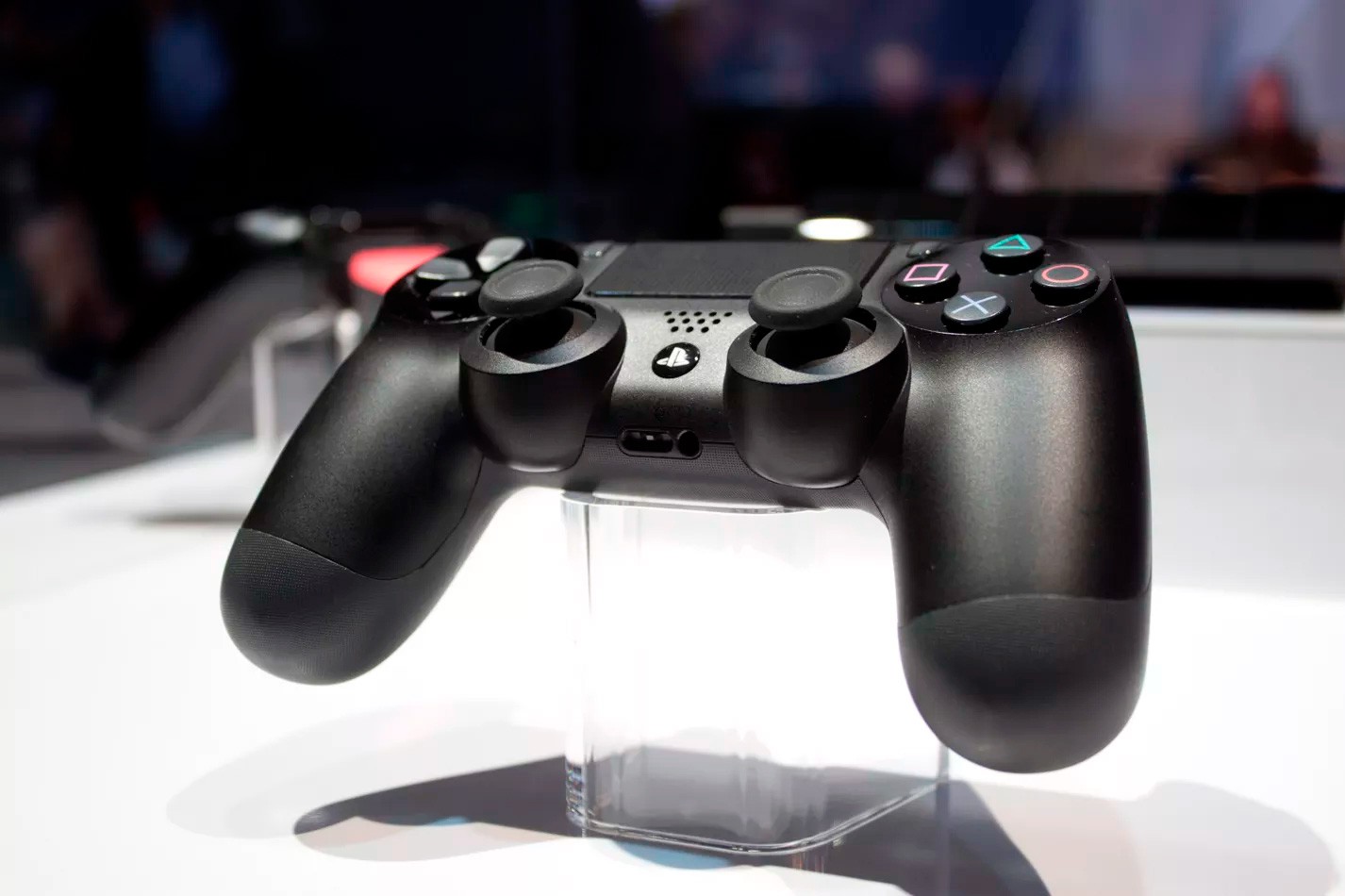 Usuário consegue rodar jogos da plataforma Steam em um Playstation 4 