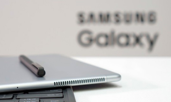 Windowsタブレット本体 Samsung Galaxy Book 10.6 SAMSUNG、“Galaxy”ブランド国内初のWindows搭載タブレットPC「Galaxy