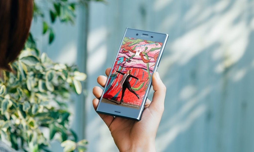 Fora da caixa, confira em detalhes o novo Xperia XZs [Imagens
