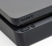 Sony lança nova PlayStation 4 dourada - Computadores - SAPO Tek