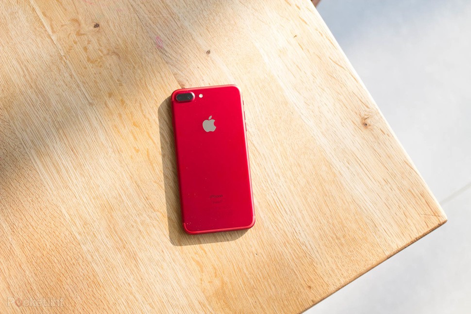 Apple descontinua iPhone 7 e 7 Plus vermelho e aumenta