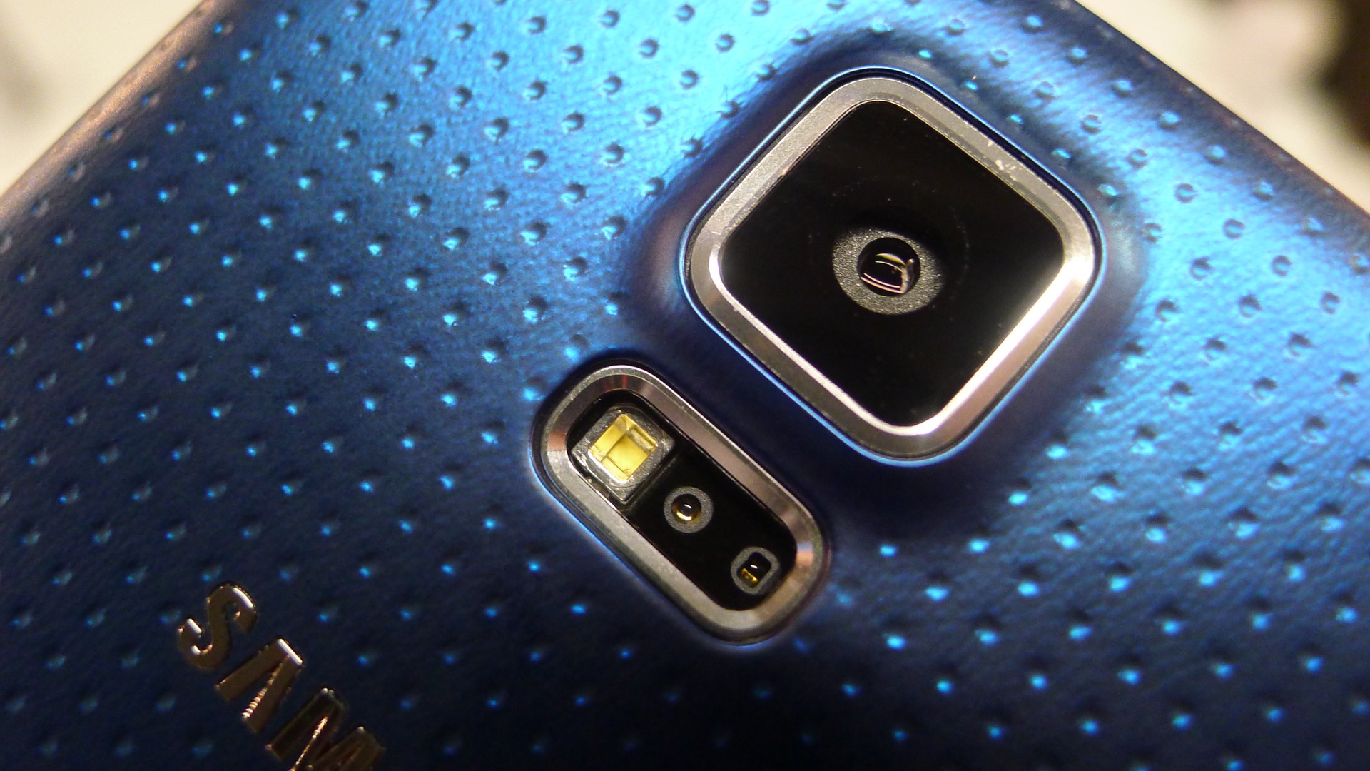 Samsung mostra como criar uma mineradora de bitcoins usando Galaxy S5  antigos - Tudocelular.com