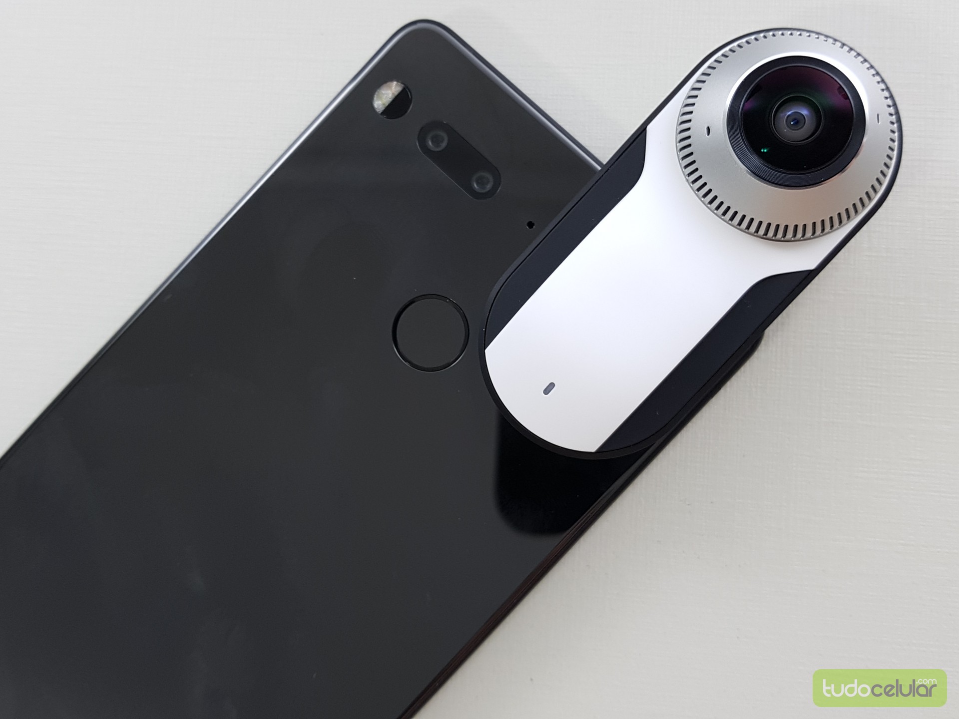 Essential PH-1: unboxing e primeiras impressões | Vídeo do