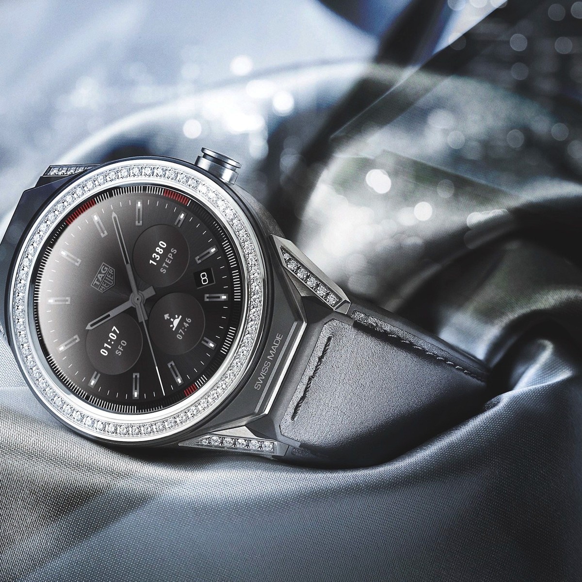 Novo smartwatch da Tag Heuer chega cravejado de diamante custando