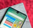 Patente da Samsung sugere Galaxy Note 9 com leitor biom�trico sob a tela e corte � l� Essential Phone