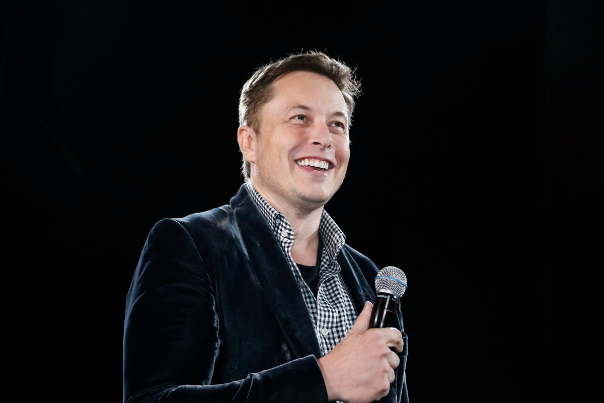 Elon Musk diz que tentou vender a Tesla para a Apple, mas Tim Cook no se interessou