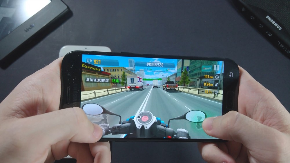 Os Jogos Mais Realistas De Corrida Para Você Se Impressionar E Jogar No Seu  Celular Android E IOS