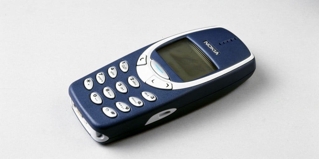 Minhas Histórias : NOKIA 3310: Um Tijolão, mas eu adorava ! Tinha o jogo  da cobrinha!