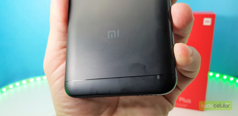 Xiaomi Redmi 5 Plus: intermediário com 