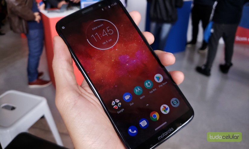 6 GB de RAM! Moto Z3 Play turbinado chega ao Brasil com preço do