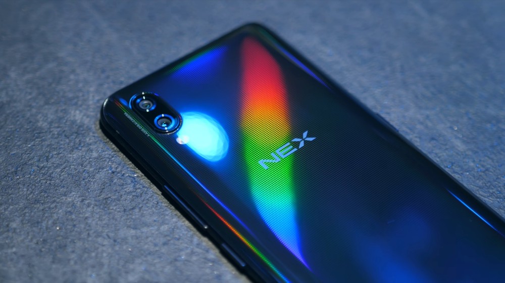 Vivo NEX S é oficial com mais de 90% de aproveitamento, câmera