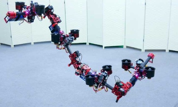 Drone drag o Universidade de T quio cria rob voador que muda de