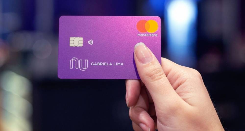 Nubank permite uso de função débito para pagamentos em Uber e iFood 