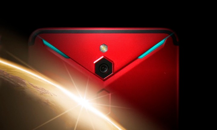 Poderoso! Nubia lança Red Magic Mars com 10GB de RAM e 'botões de