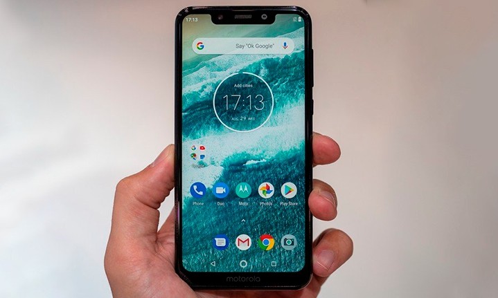 ROMs customizadas à vista?! Motorola One e Moto X4 têm código