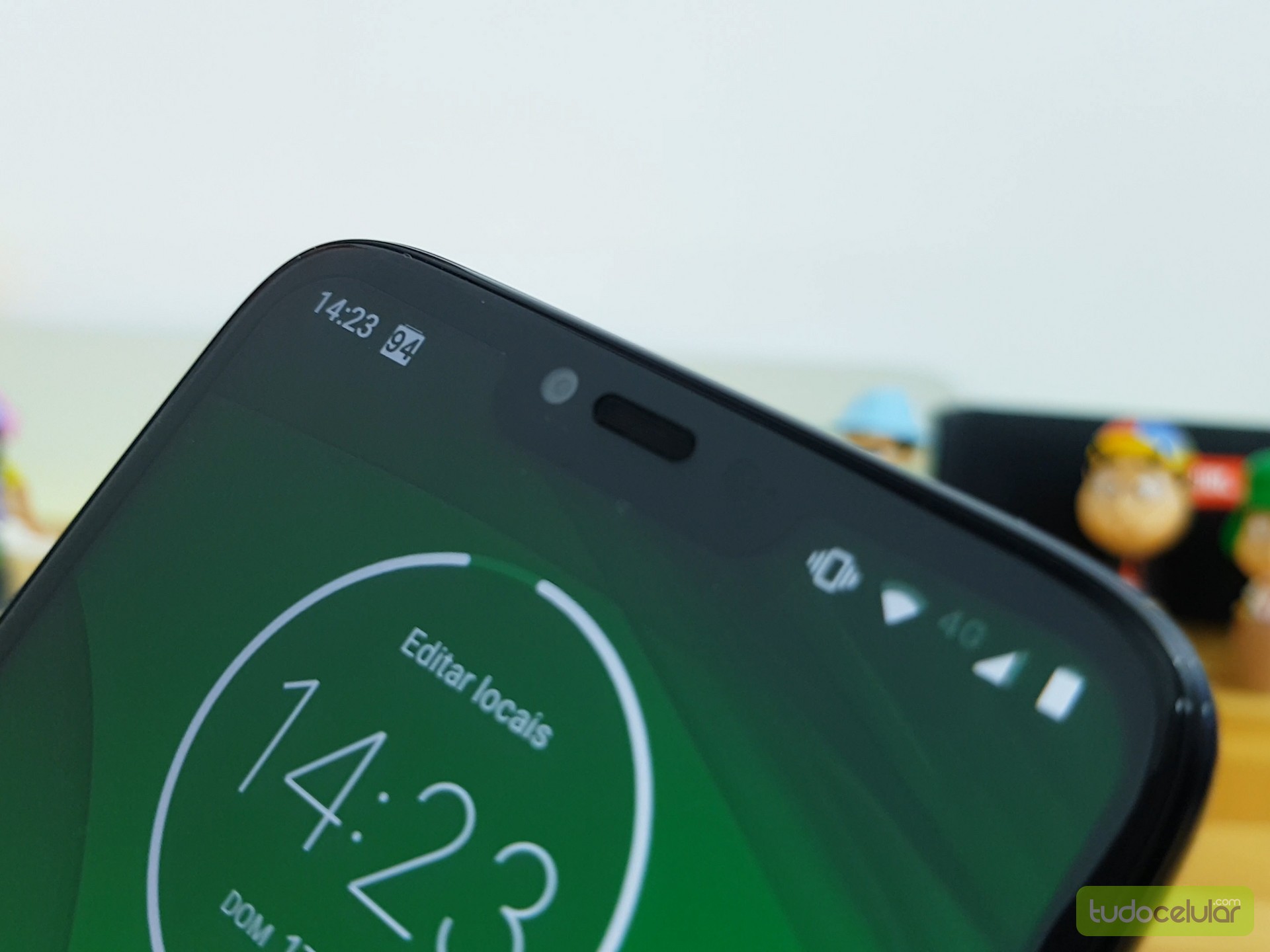 LG G7 vs Moto Z2 Force: conheça as diferenças entre os celulares premium