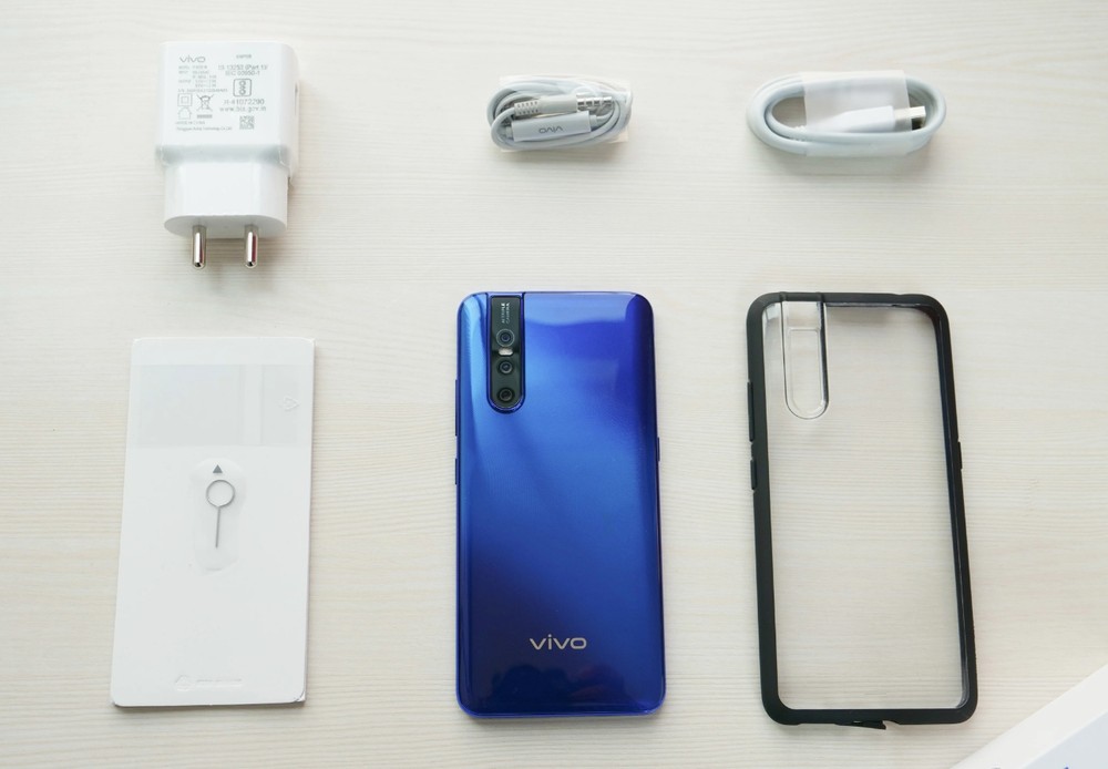 Vivo V15 Pro é anunciado com câmera retrátil de 32 MP, tela sem