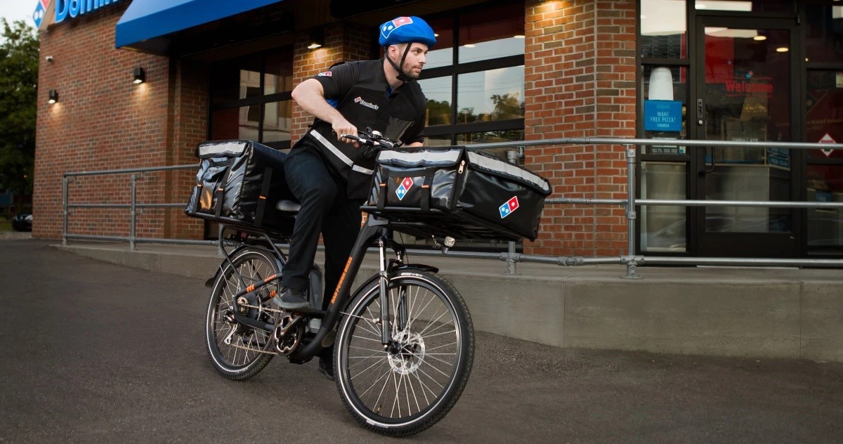 Dominos on sale delivery bike