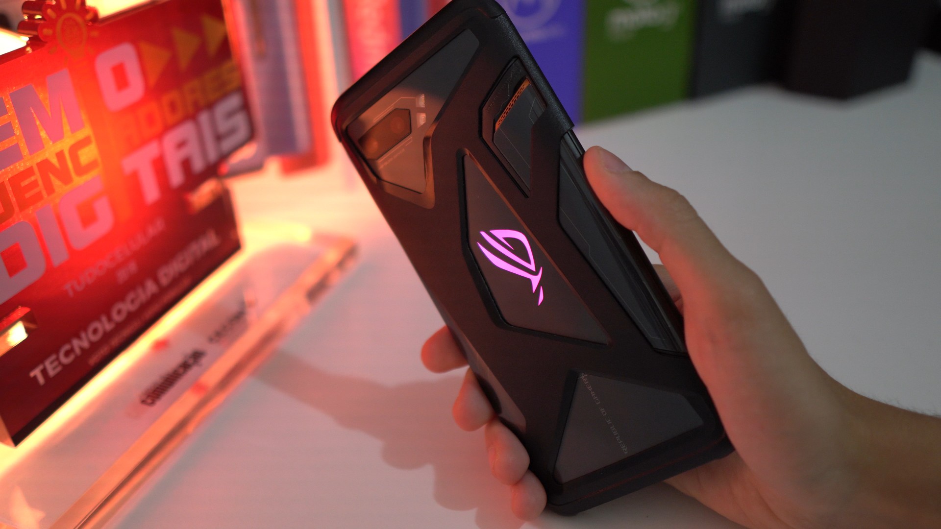 Finalmente! ASUS ROG Phone 2 começa a receber atualização com
