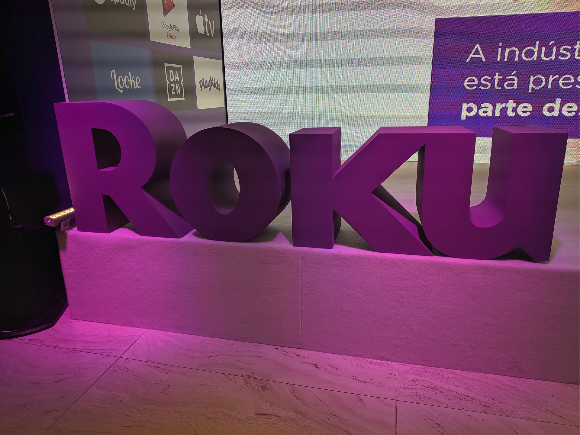 Como Baixar e Instalar Aplicativos no Roku