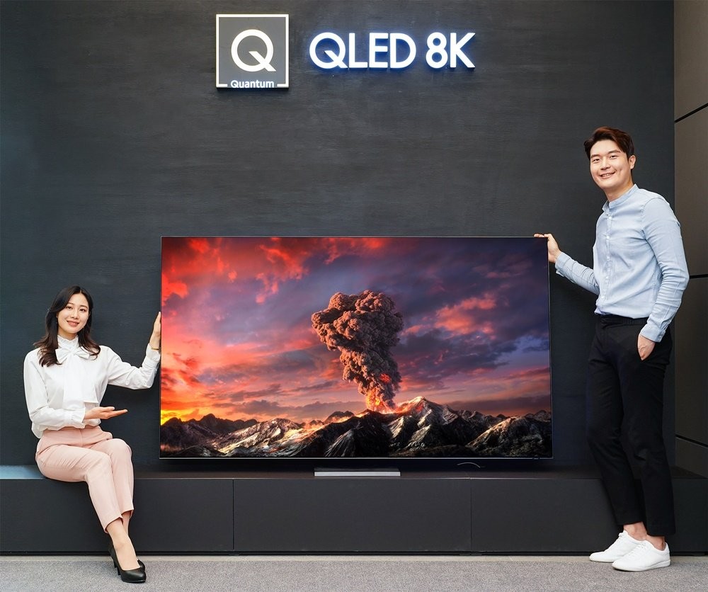 Телевизоры собранные в россии. Телевизор Samsung QLED 8k. Телевизор самсунг QLED 8к. Samsung QLED 8k 2018. QLED 8k LG.