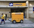 Correios fazem leilo de itens esquecidos e no entregues