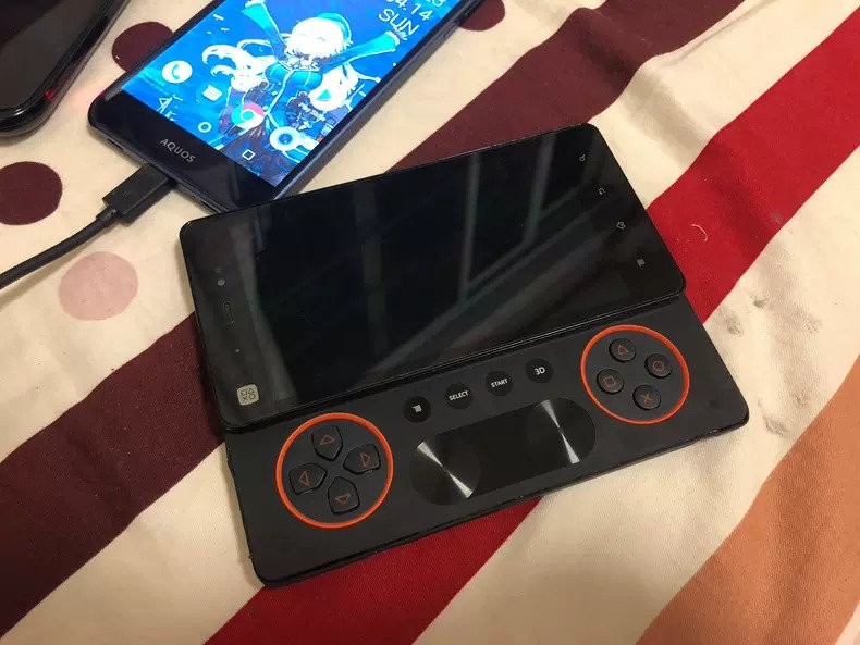 XPERIA PLAY VS PSP GO - COMPARAÇÃO 2021 