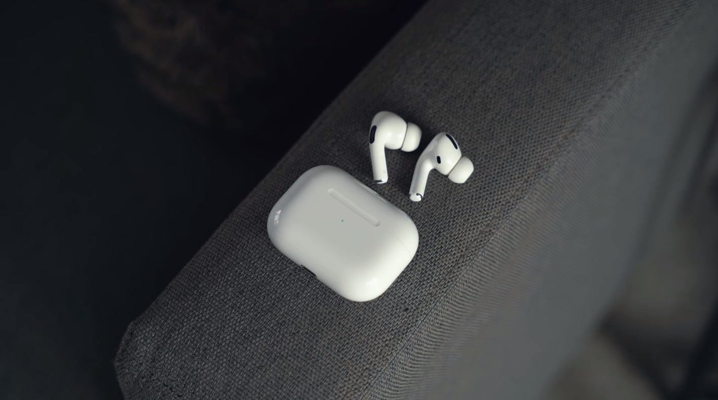 Un rumor coloca los AirPods 3 con forma de AirPods Pro y más