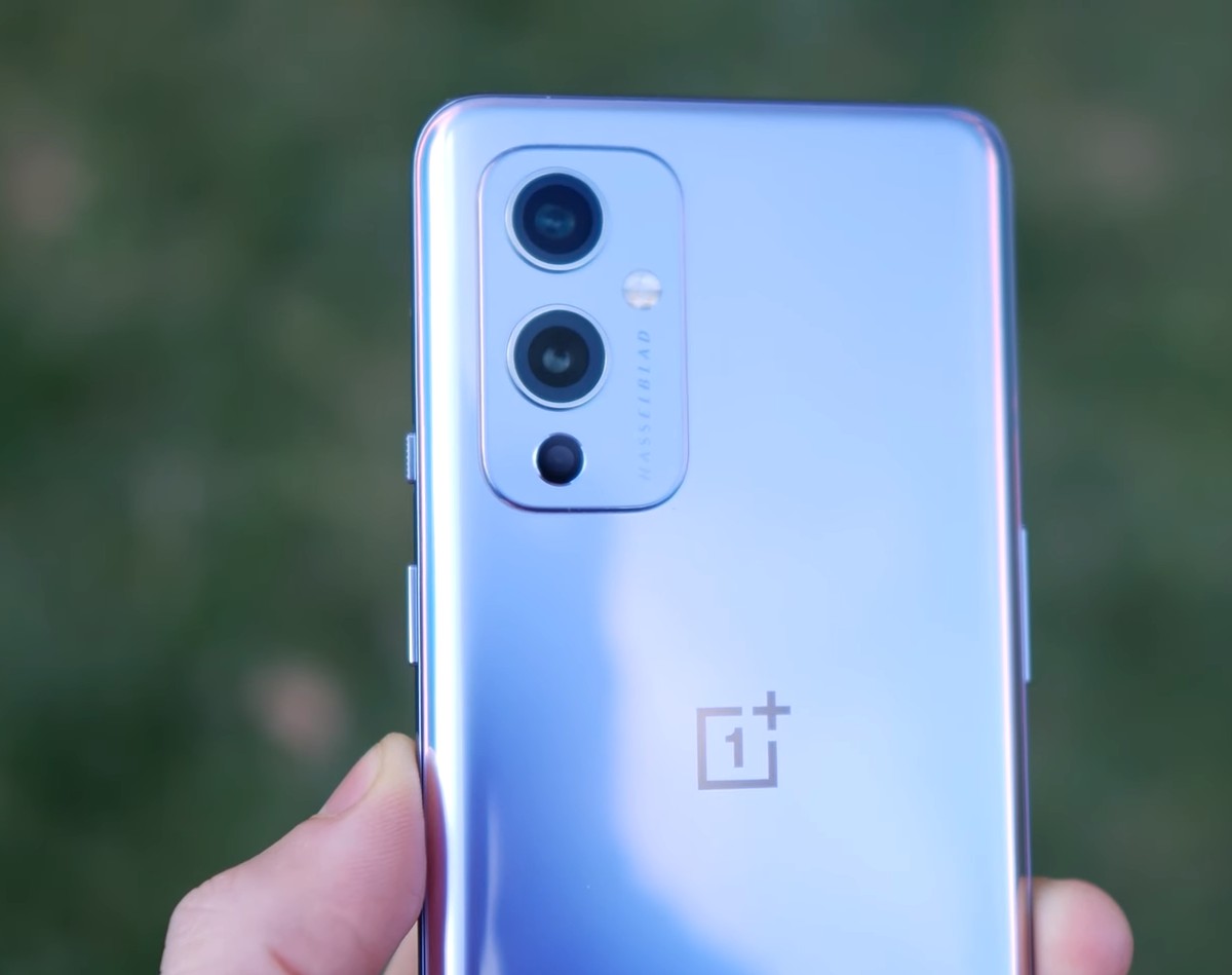 OnePlus 9 recebe atualização do OxygenOS com melhorias de câmera e