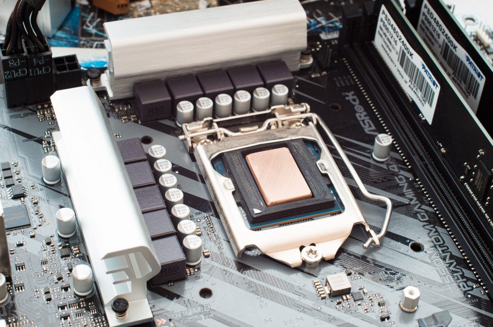 Intel Core i5-11400: overclocker testa hardware sem refrigeração e