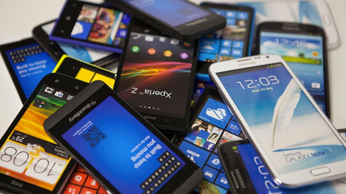 Proposta traz regras para regularizar venda de aparelhos e peas de celulares usados