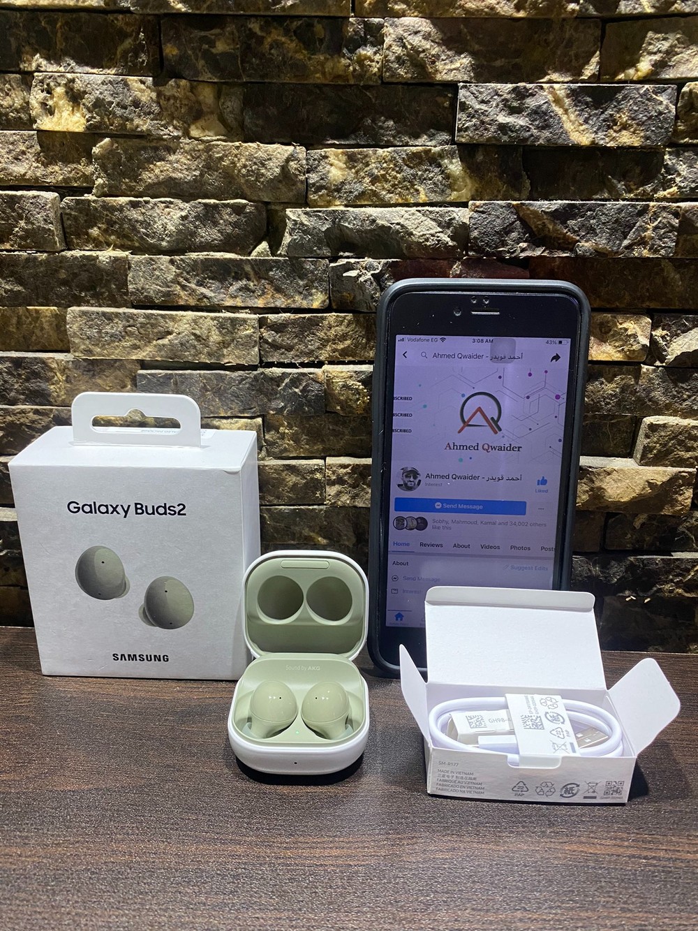 Galaxy Buds 2 aparece na Amazon mais barato que o Buds Pro após