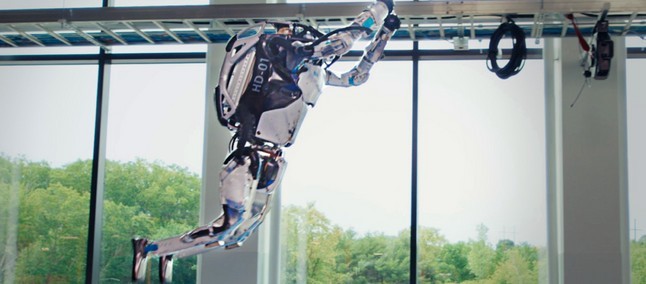 Atlas, rob bpede da Boston Dynamics, realiza parkour em vdeo; veja
