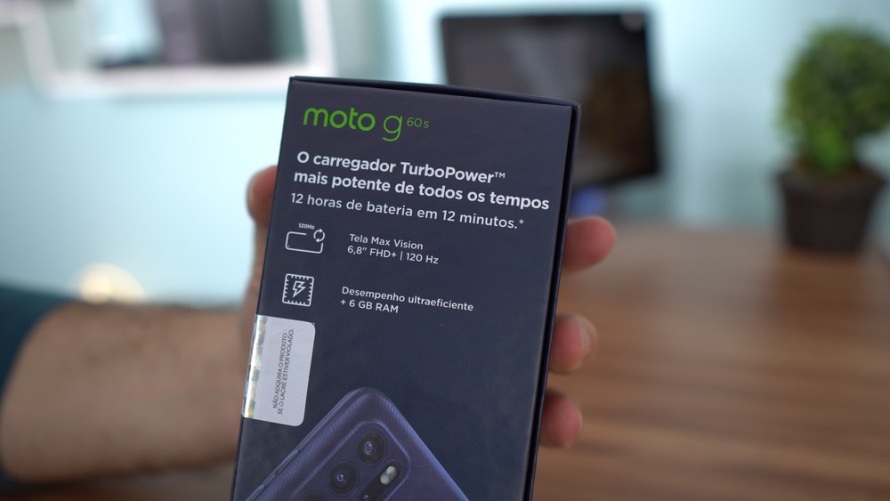 Moto G60s: celular intermediário prioriza jogos e carregamento rápido