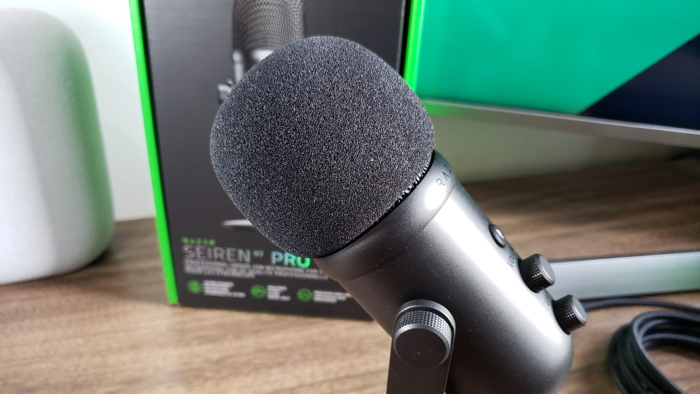 Razer Seiren V2 Pro e KIYO X: melhor microfone e webcam para