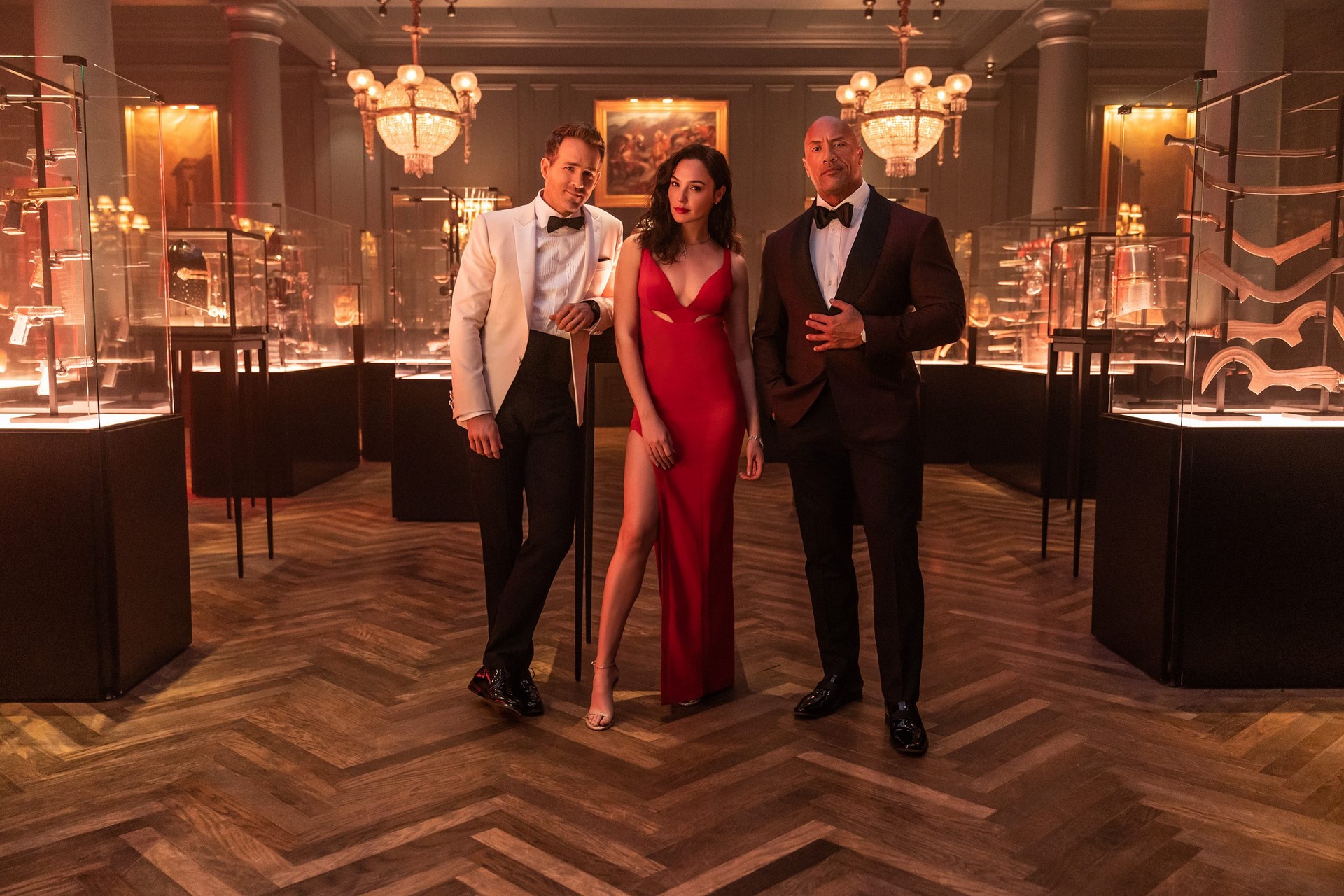 “Alerta Vermelho” com The Rock, Gal Gadot e Ryan Reynolds o filme de maior sucesso da Netflix