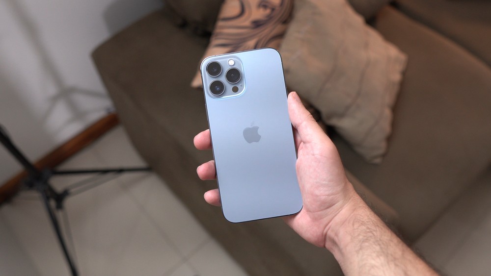 iPhone 12 Pro Max supera antecessor em teste de benchmark - TecMundo