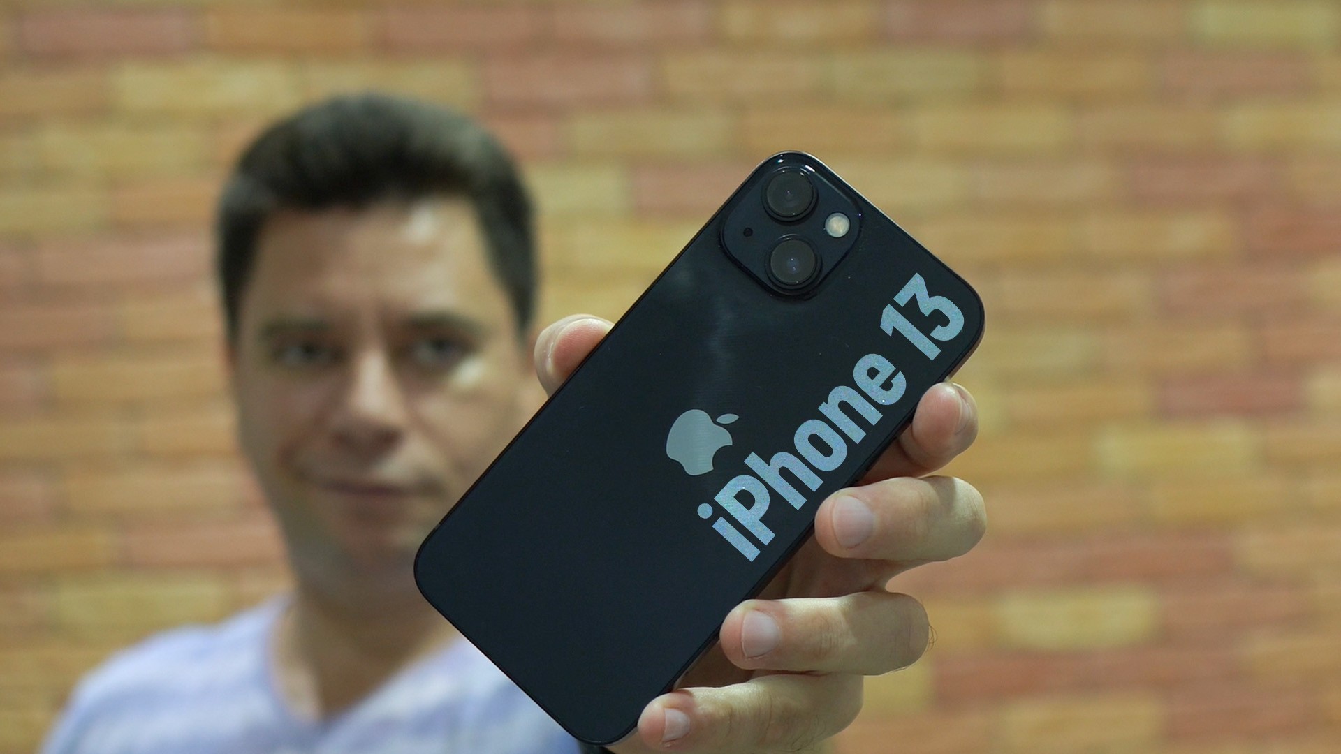 iPhone 13 est melhor em bateria, cmera e desempenho, mas o preo… | Anlise / Review