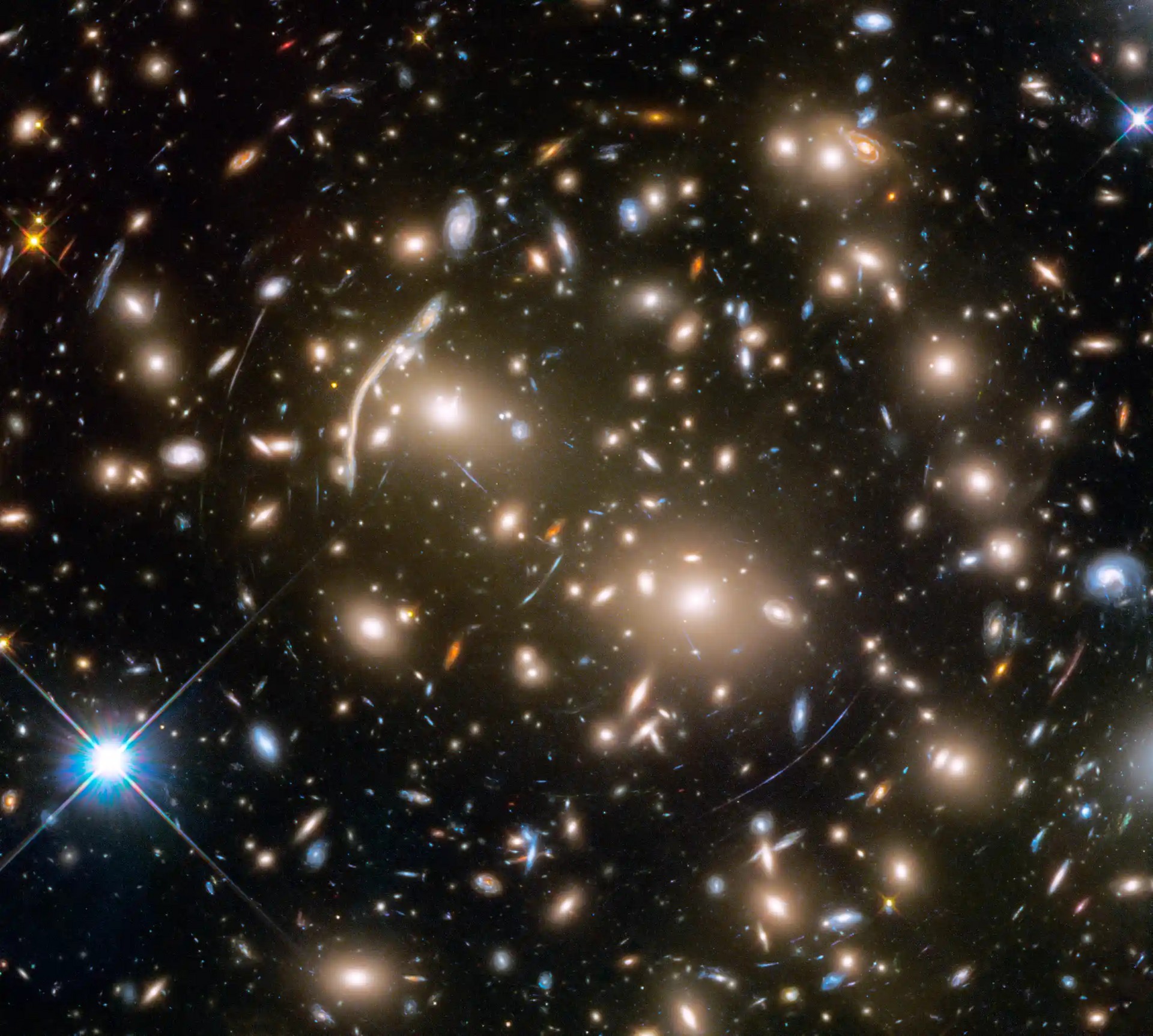NASA divulga imagens feitas pelo telescópio James Webb e fotografia inédita  do Universo - TudoCelular.com