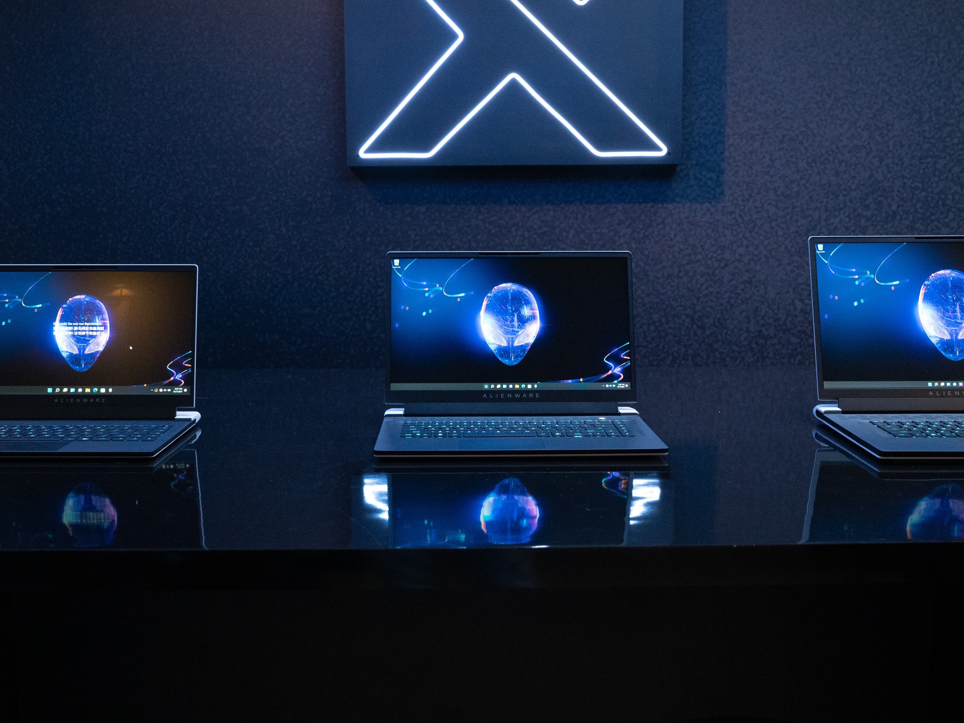 その他 DELL ALIENWARE O próximo laptop Dell Alienware x15 é tão fino que não tem sequer