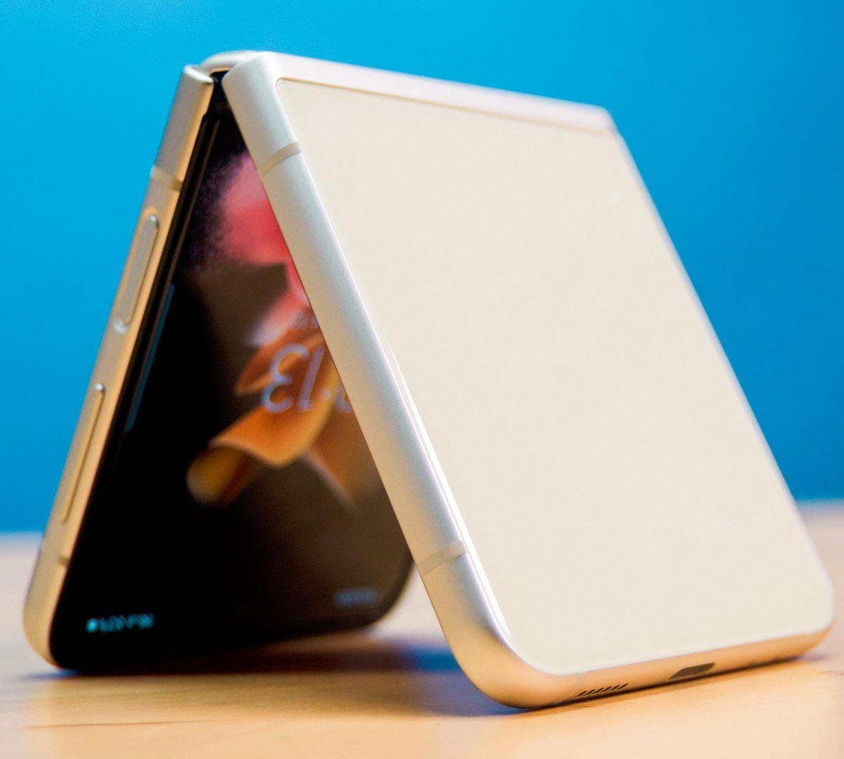 Samsung Galaxy Z Flip 3 ganha edição especial das Olimpíadas de