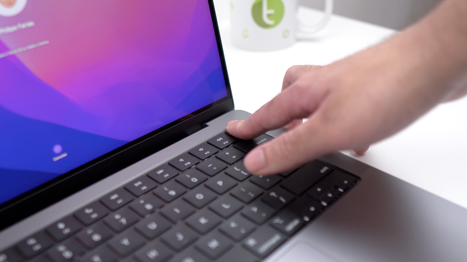 Apple alerta que MacBook Pro 2021 pode ter brilho da tela limitado em altas temperaturas