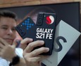 Galaxy S21 FE: celular top de linha rei do custo-benefício em 2022? | Análise dupla